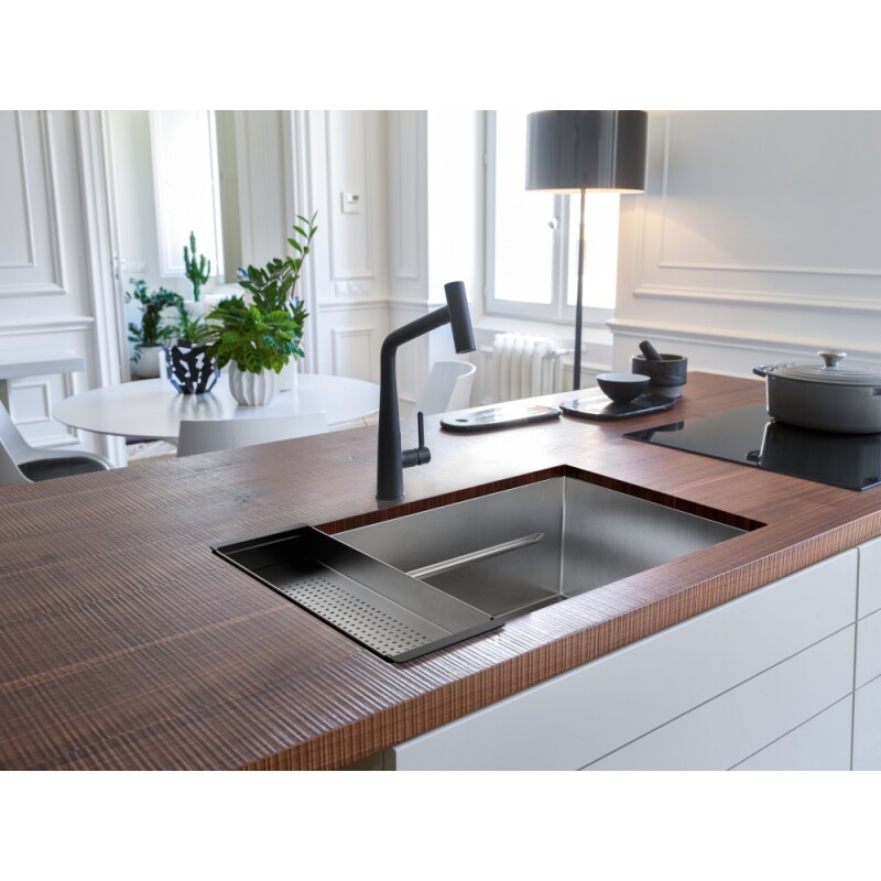 Icon Pull Out Faucet view 7
