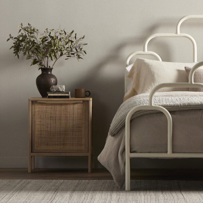 Sydney Nightstand - IPRS-034 IPRS034