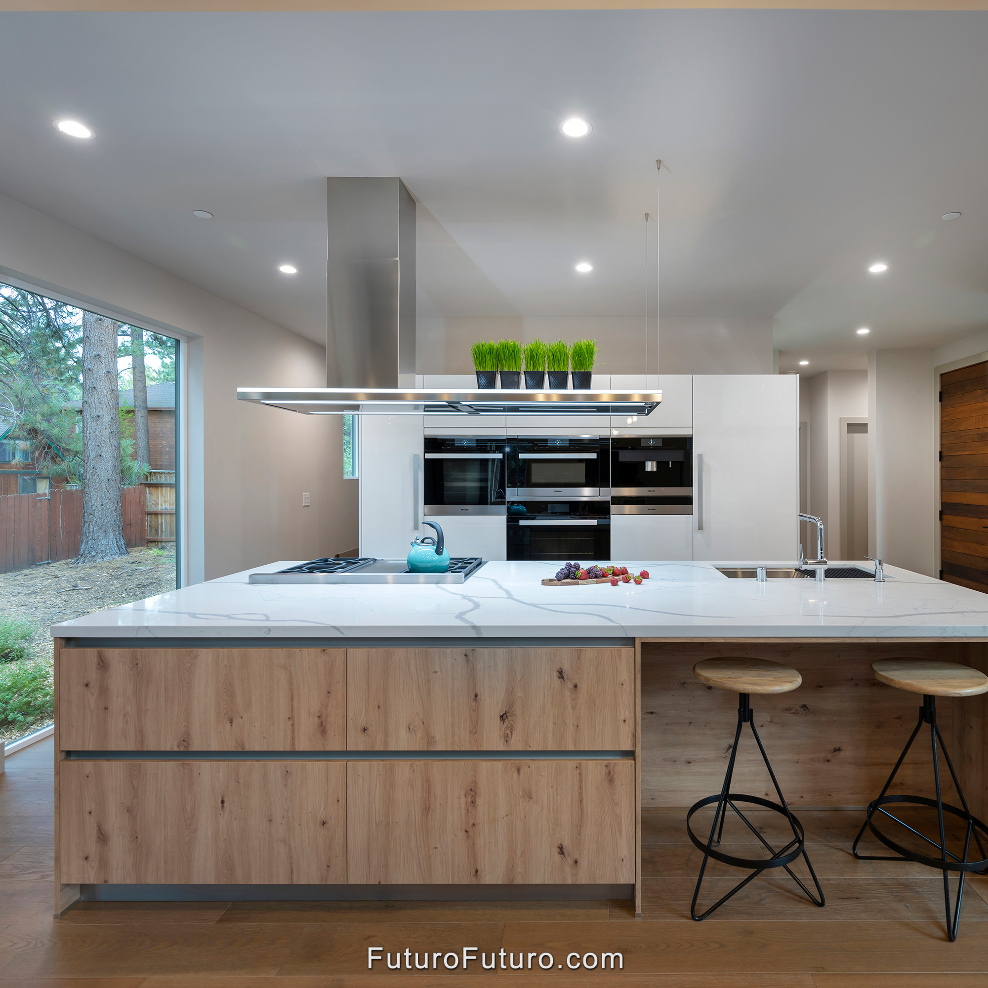 69″ Streamline Island Range Hood (RIGHT-HANDED) IS69STREAMLINERH