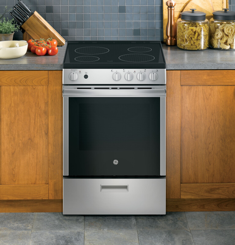 24" Free-Standing/Slide-in Front Control Range with Steam Clean and Large Window view 3