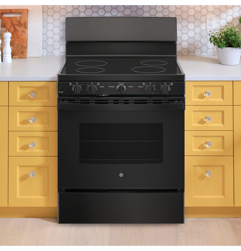 30” Free-Standing Electric Radiant Smooth Cooktop Range view 6