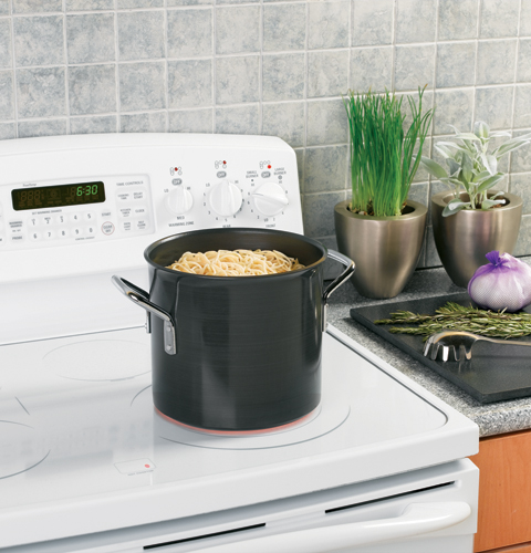 30" Free-Standing Electric Range JB910TKWW, product image 3 of 7