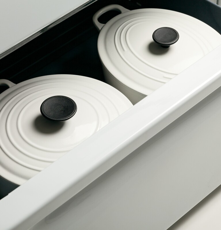 30" Free-Standing Electric Range JBS45DFWW, product image 11 of 14