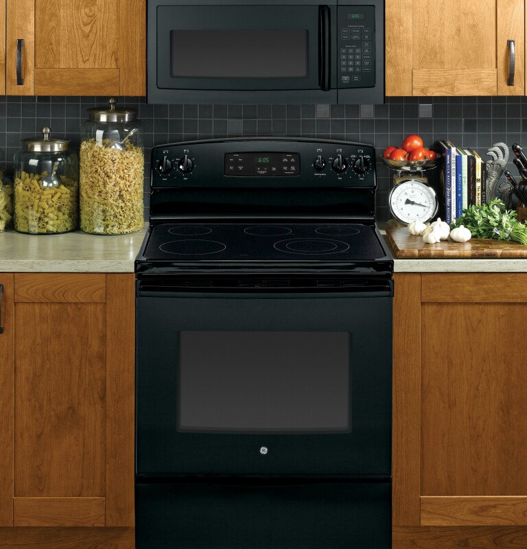 30" Free-Standing Electric Range JBS65DFBB