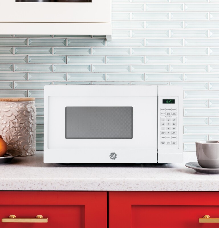 0.7 Cu. Ft. Spacemaker Countertop Microwave Oven JEM3072DHWW