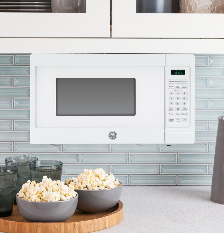 0.7 Cu. Ft. Spacemaker Countertop Microwave Oven JEM3072DHWW