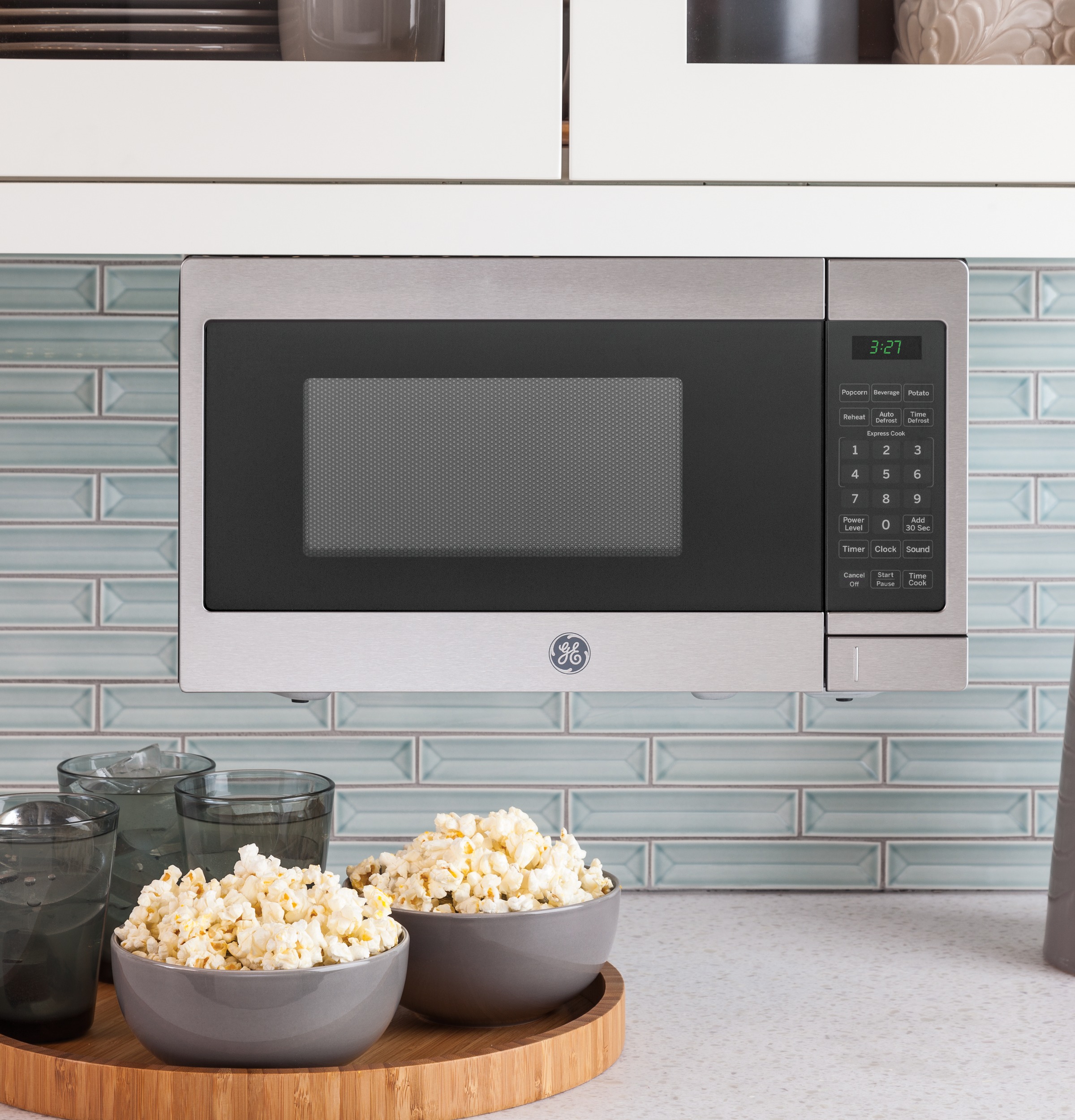 0.7 Cu. Ft. Spacemaker Countertop Microwave Oven JEM3072SHSS