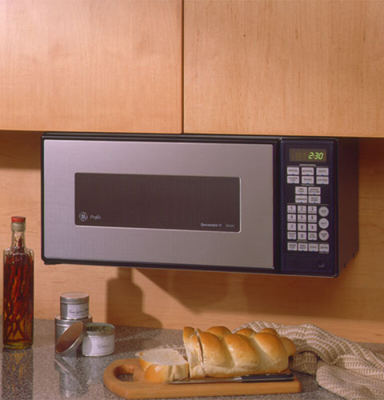 Spacemaker II .9 Cu. Ft. Capacity Microwave Oven JEM31SA