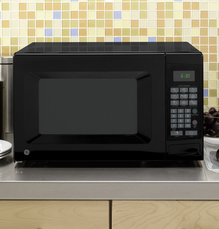 .7 Cu. Ft. Capacity Countertop Microwave Oven JES0738DPBB, product image 3 of 4