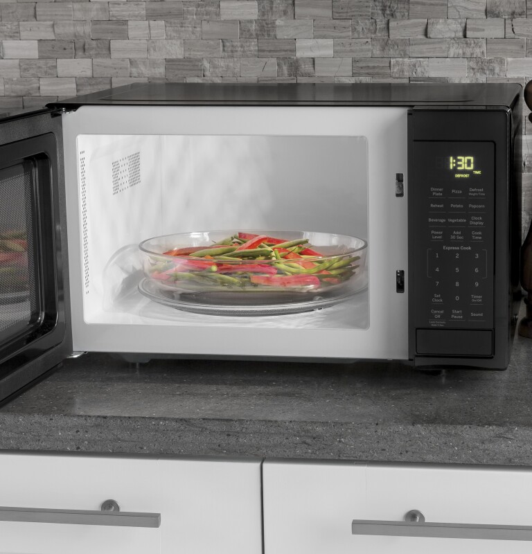 0.9 Cu. Ft. Capacity Countertop Microwave Oven JES1095DMBB