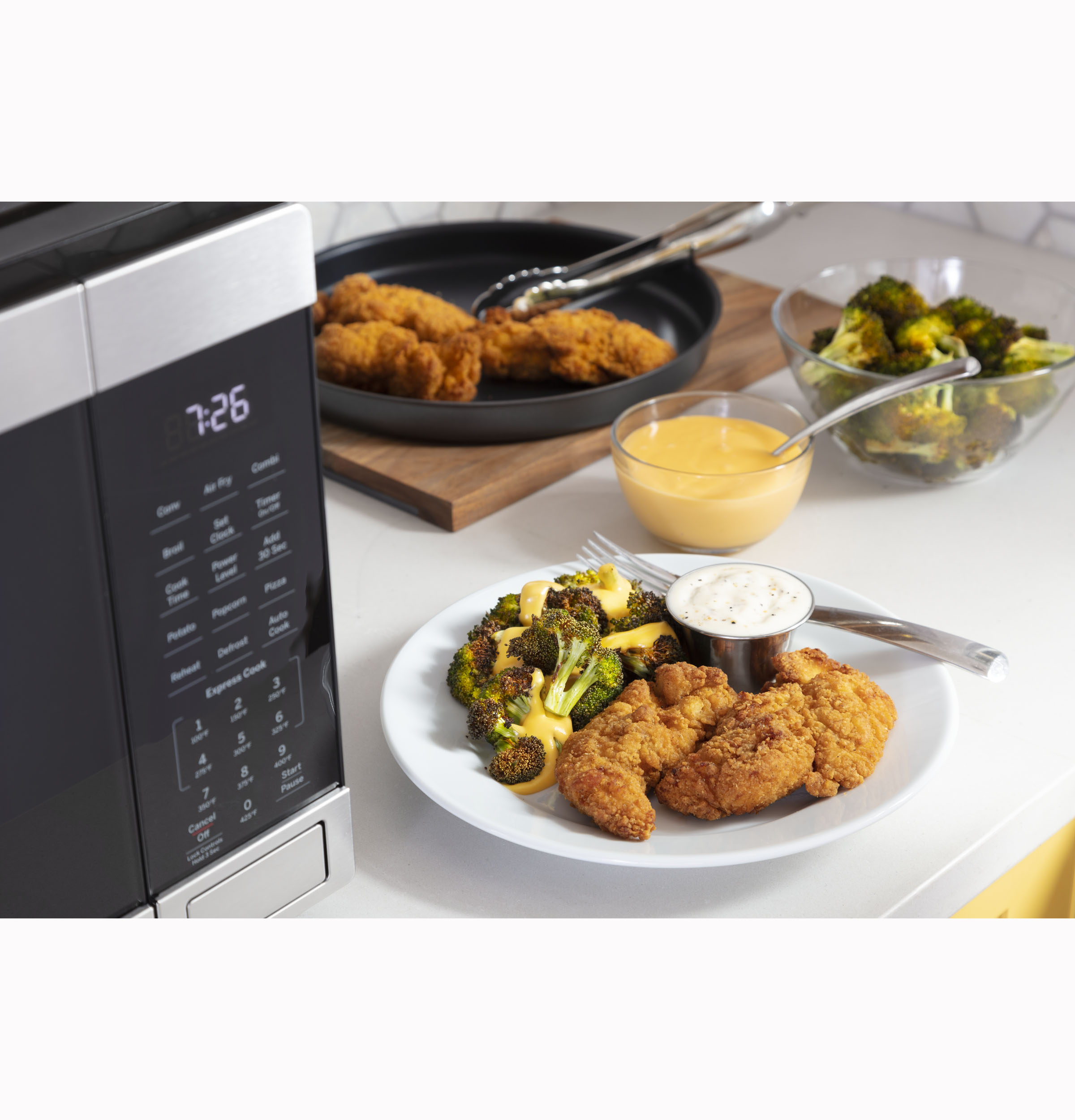 1.0 Cu. Ft. Capacity Countertop Convection Microwave Oven with Air Fry JES1109RRSS
