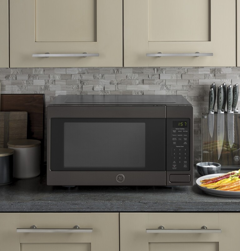 1.6 Cu. Ft. Countertop Microwave Oven JES1657BMTS
