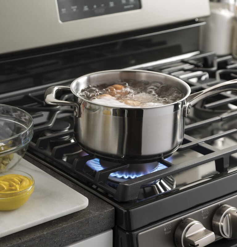 30" Free-Standing Gas Range JGB645EEKES