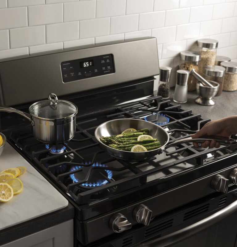 30" Free-Standing Gas Range JGB645SEKSS