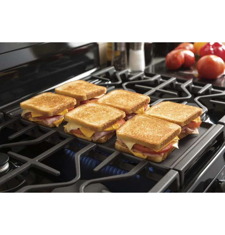 30" Free-Standing Gas Convection Range JGB700DEJBB