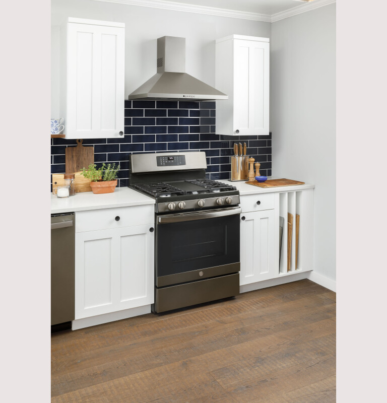 30" Free-Standing Gas Convection Range with No Preheat Air Fry JGB735DPWW