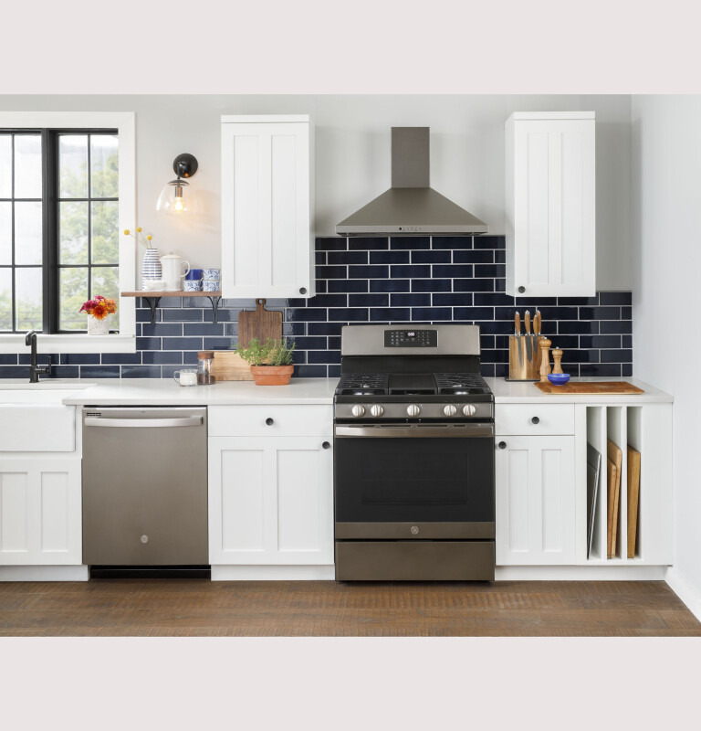 30" Free-Standing Gas Convection Range with No Preheat Air Fry JGB735EPES