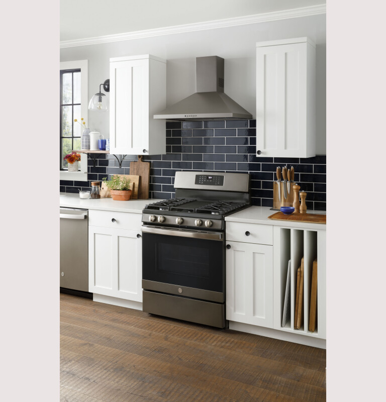 30" Free-Standing Gas Convection Range with No Preheat Air Fry JGB735FPDS