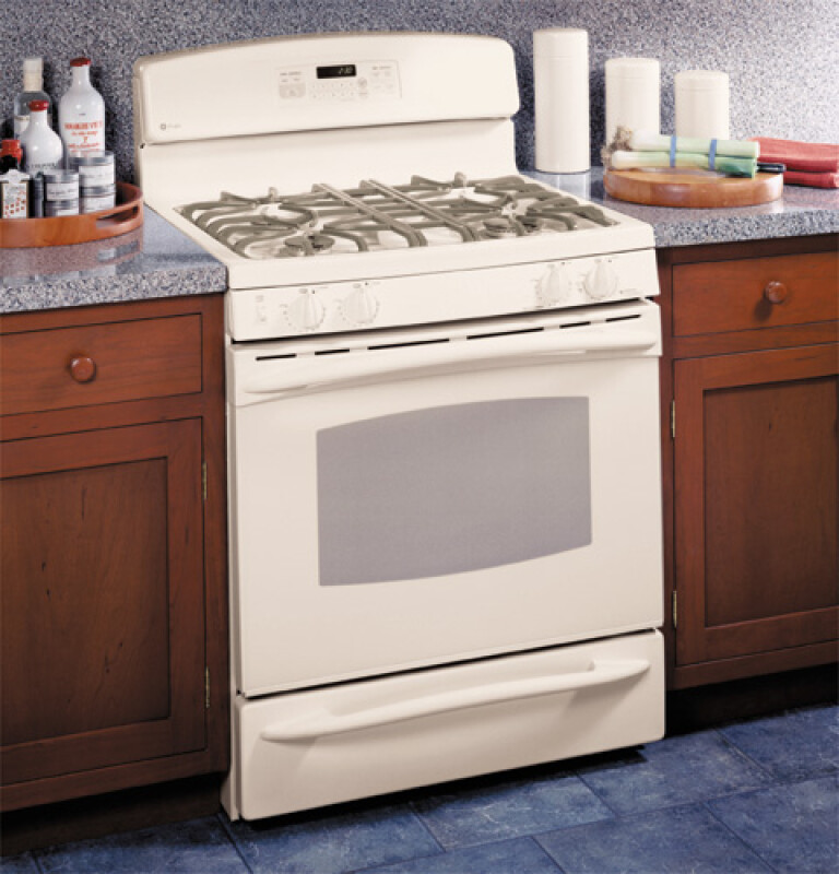 Free-Standing Self-Clean Gas Range JGB900CEFCC