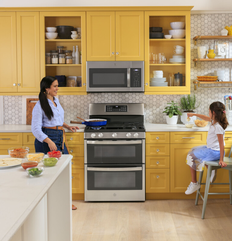 30" Free-Standing Gas Double Oven Convection Range view 9