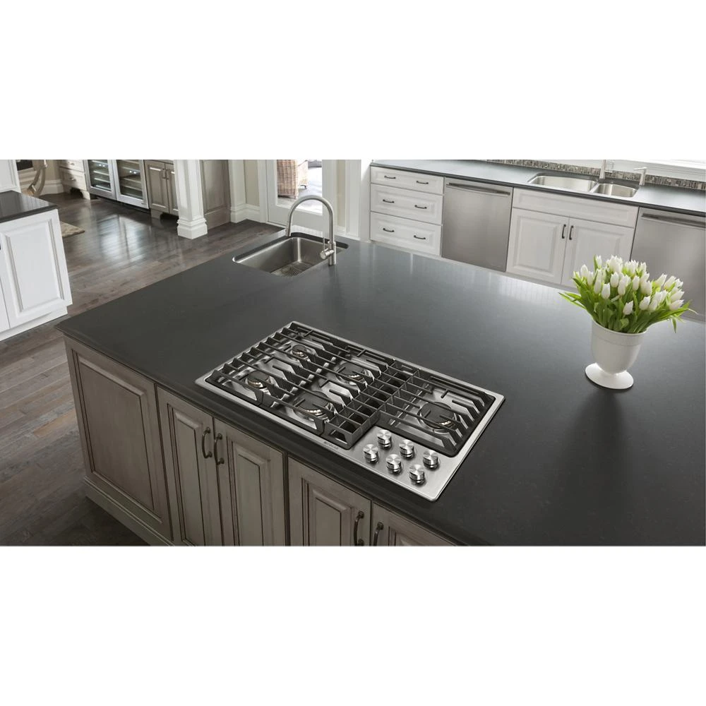 Euro-Style 36" JX3™ Gas Downdraft Cooktop JGD3536GS