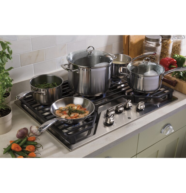 30" Built-In Gas Cooktop with 5 Burners and Dishwasher Safe Grates view 23