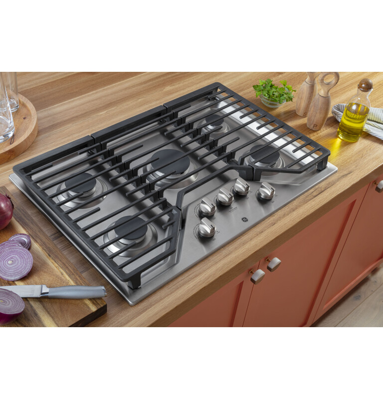 30" Built-In Gas Cooktop with 5 Burners and Dishwasher Safe Grates view 6