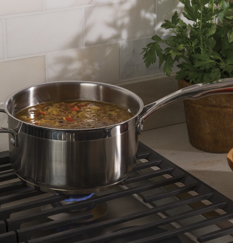 36" Built-In Gas Cooktop with 5 Burners and Dishwasher Safe Grates view 9