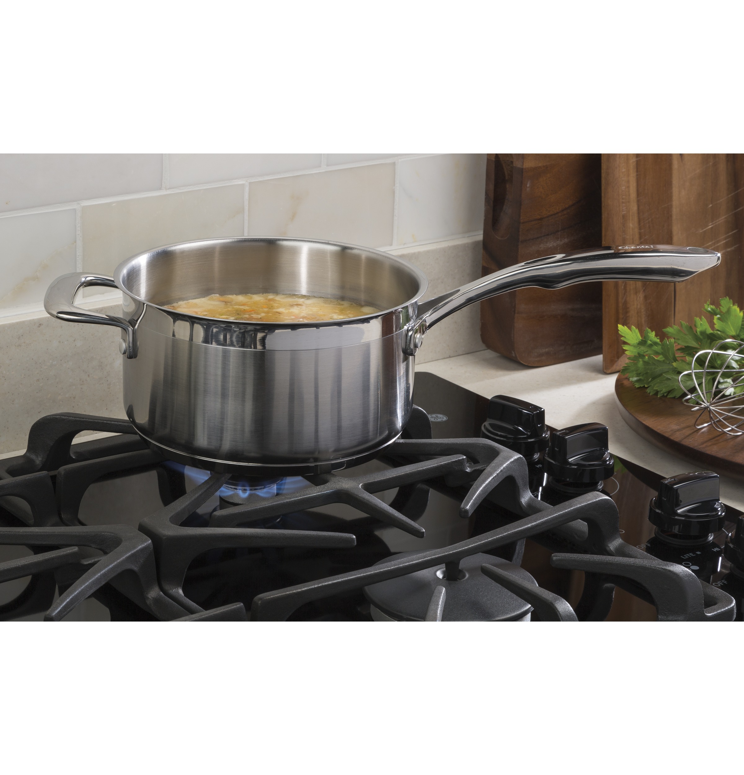 30" Built-In Gas on Glass Cooktop with Dishwasher Safe Grates JGP5530DLBB, product image 5 of 12
