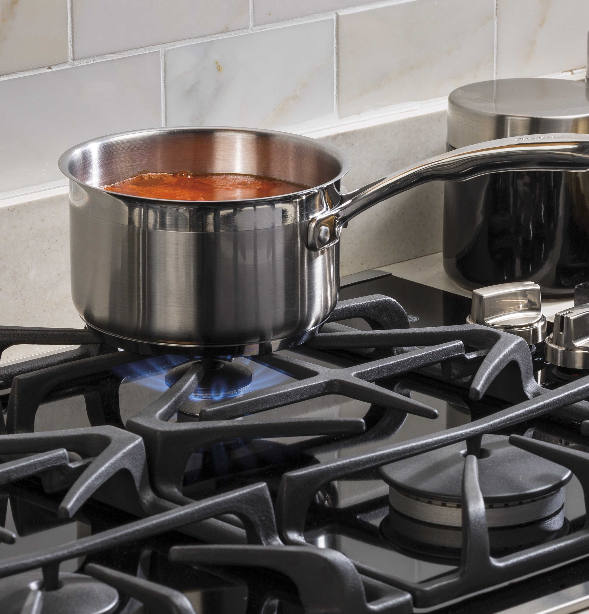 30" Built-In Gas on Glass Cooktop with Dishwasher Safe Grates JGP5530SLSS, product image 6 of 12