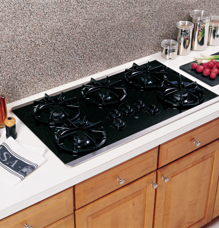 36" Built-In Gas Cooktop JGP637SEJSS