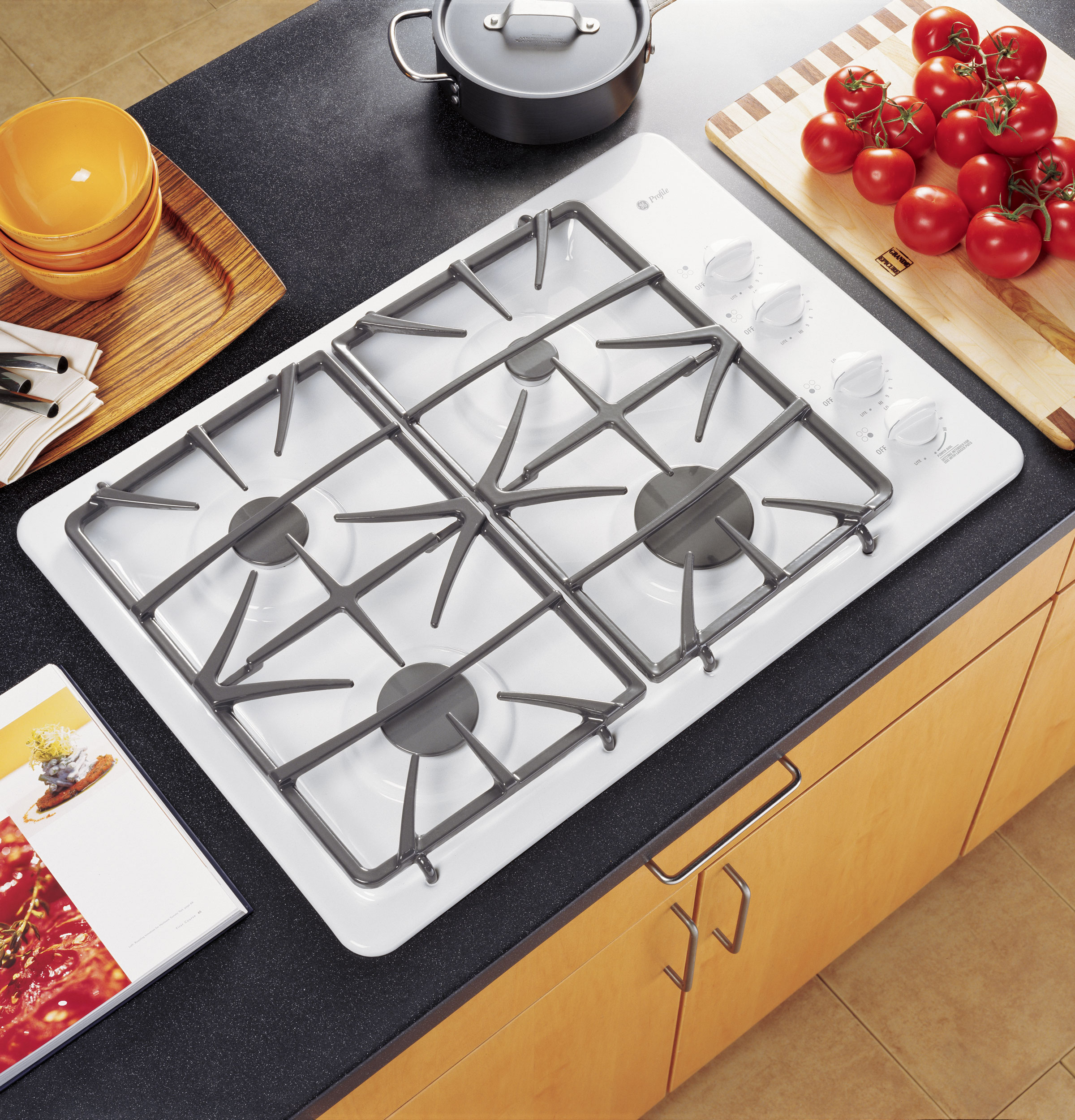 30" Built-In Gas Cooktop JGP933WEKWW