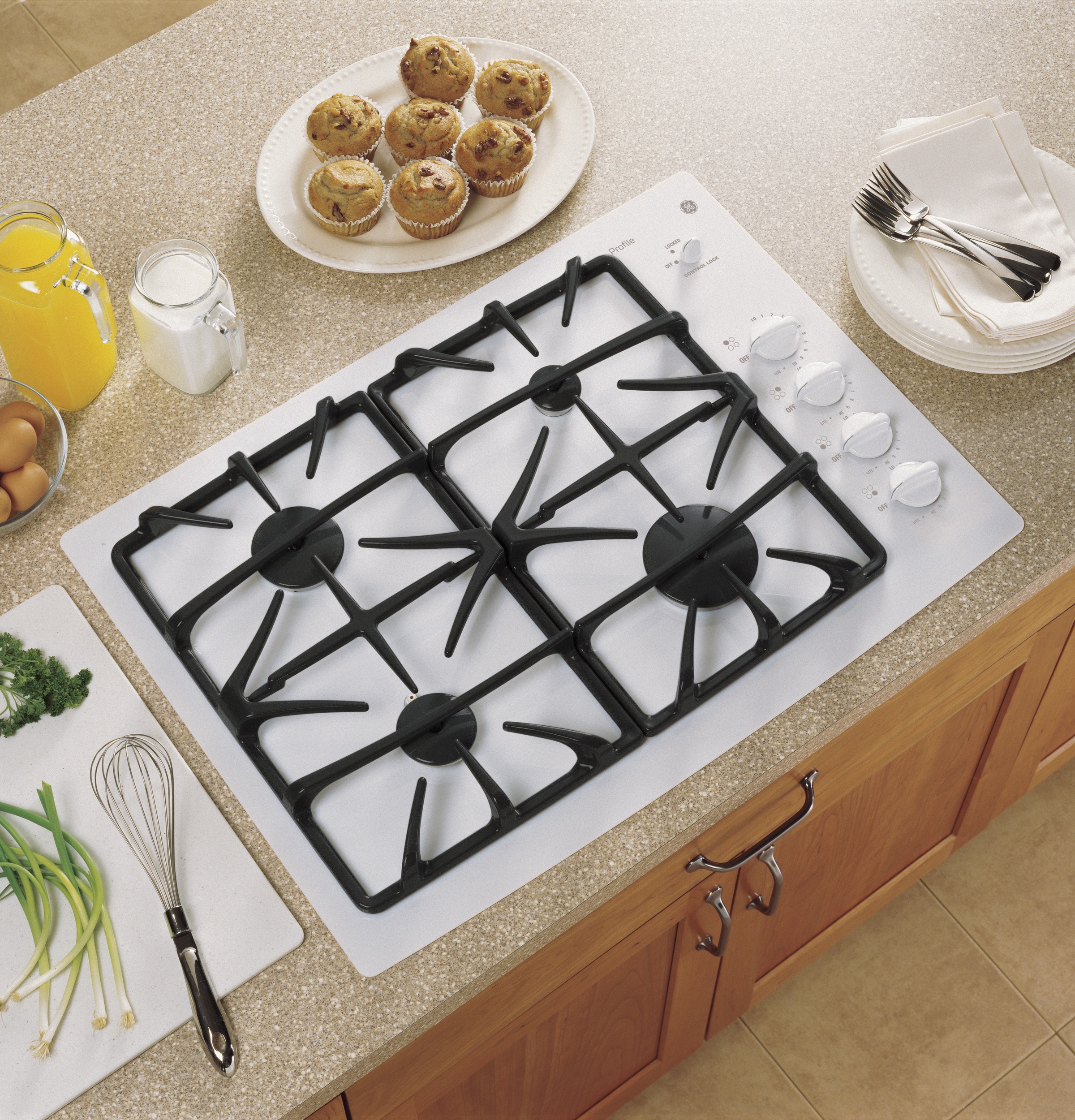 Series 30" Built-In Gas Cooktop JGP940TEKWW