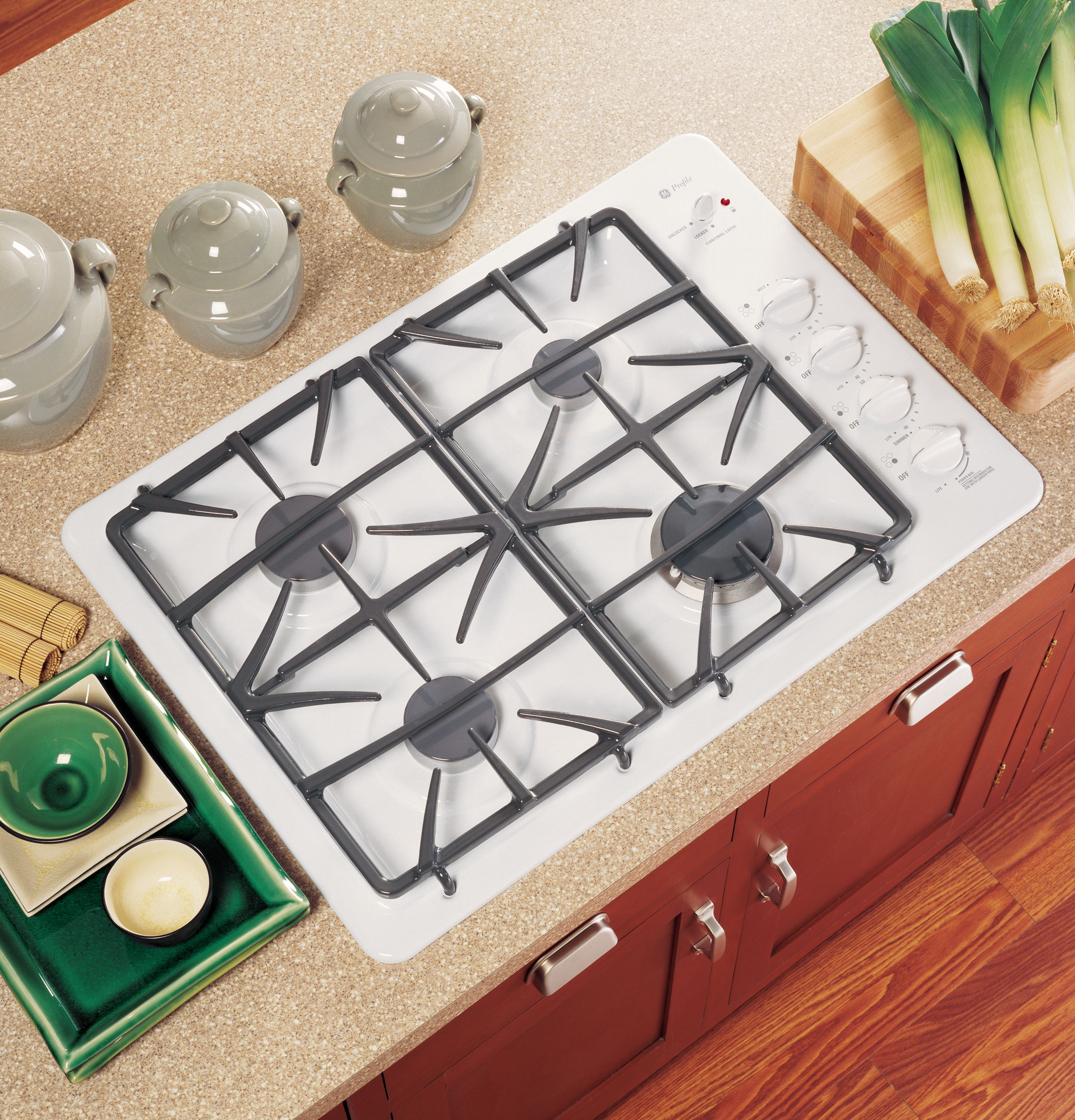 30" Built-In Gas Cooktop JGP945WEKWW
