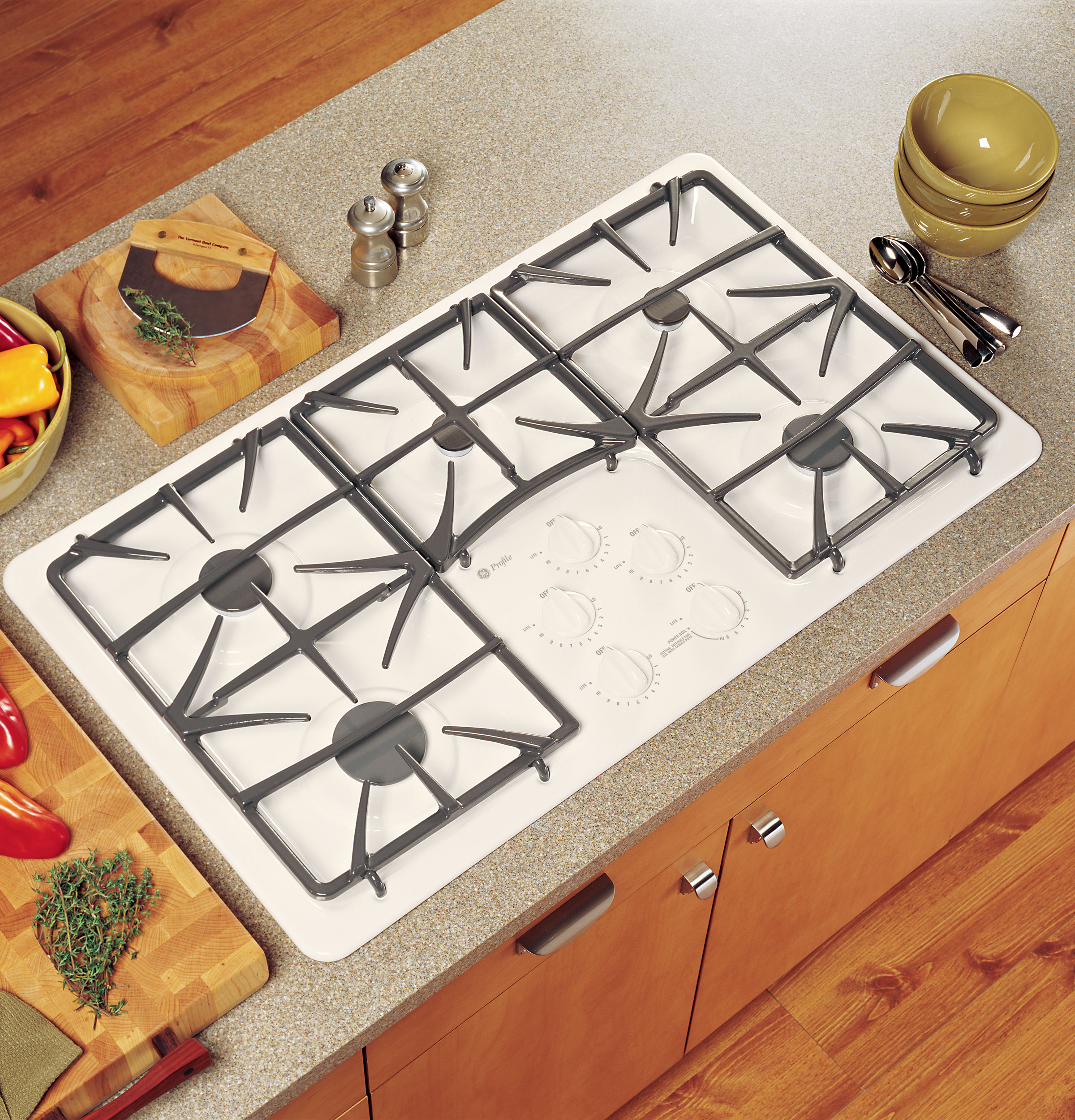 36" Built-In Gas Cooktop JGP963CEKCC
