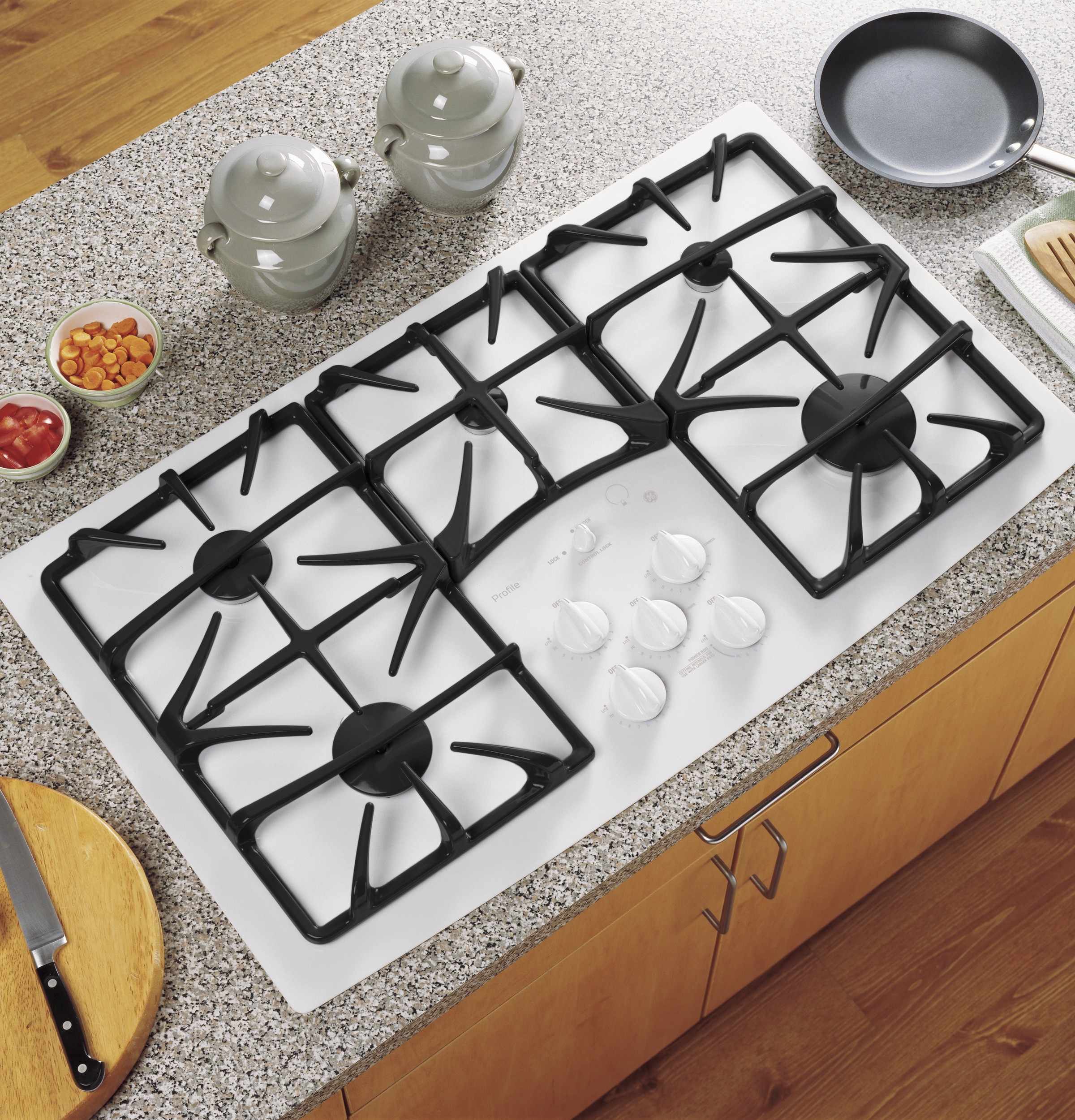 Series 36" Built-In Gas Cooktop JGP970TEKWW