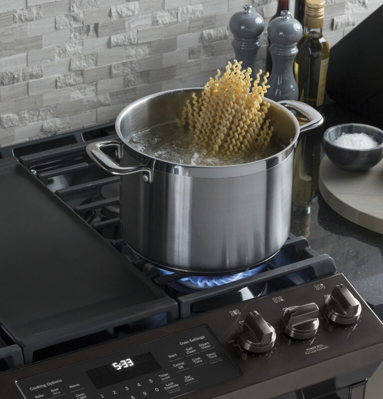 30" Slide-In Front-Control Convection Gas Range JGS760BELTS