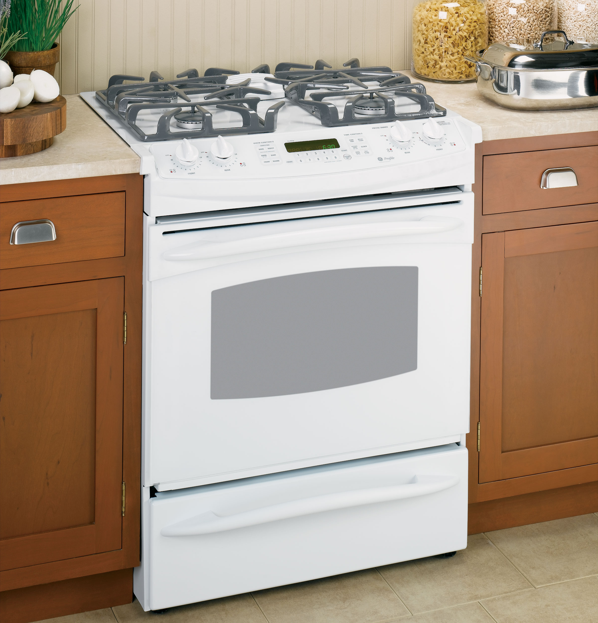 30" Slide-In Gas Range JGS968TEKWW, product image 2 of 4