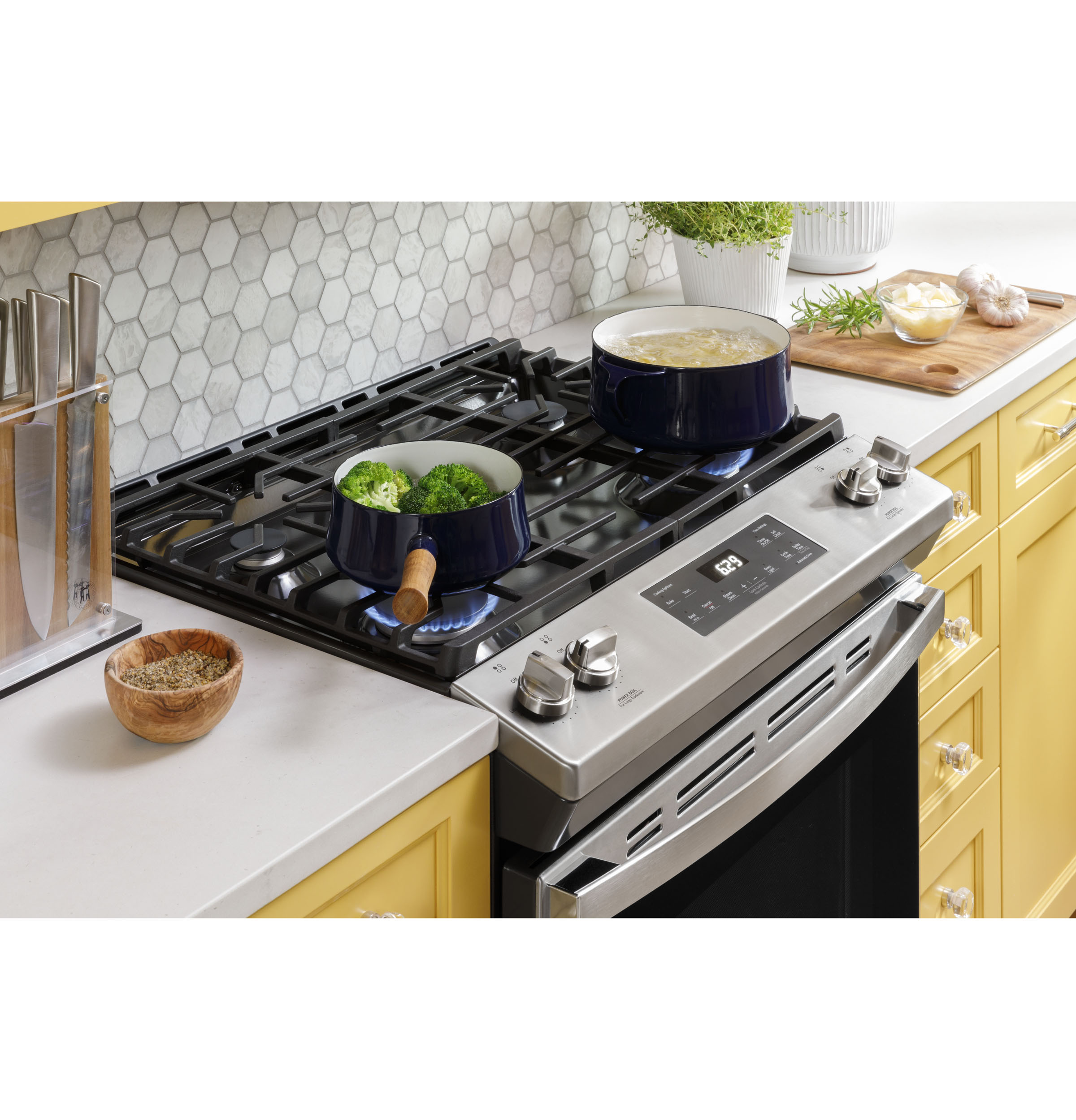 30" Slide-In Front Control Gas Range JGSS61SPSS
