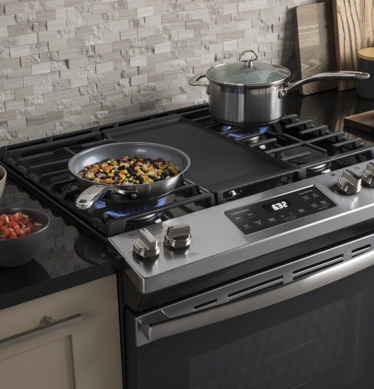 GE® 30" Slide-In Front Control Gas Range view 8