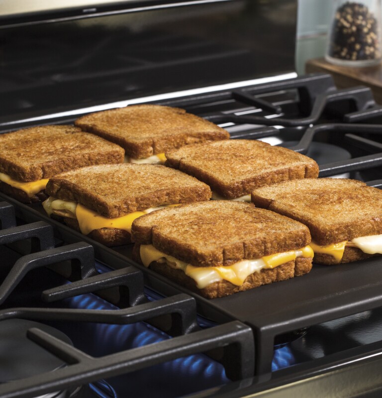 Extra-large integrated griddle