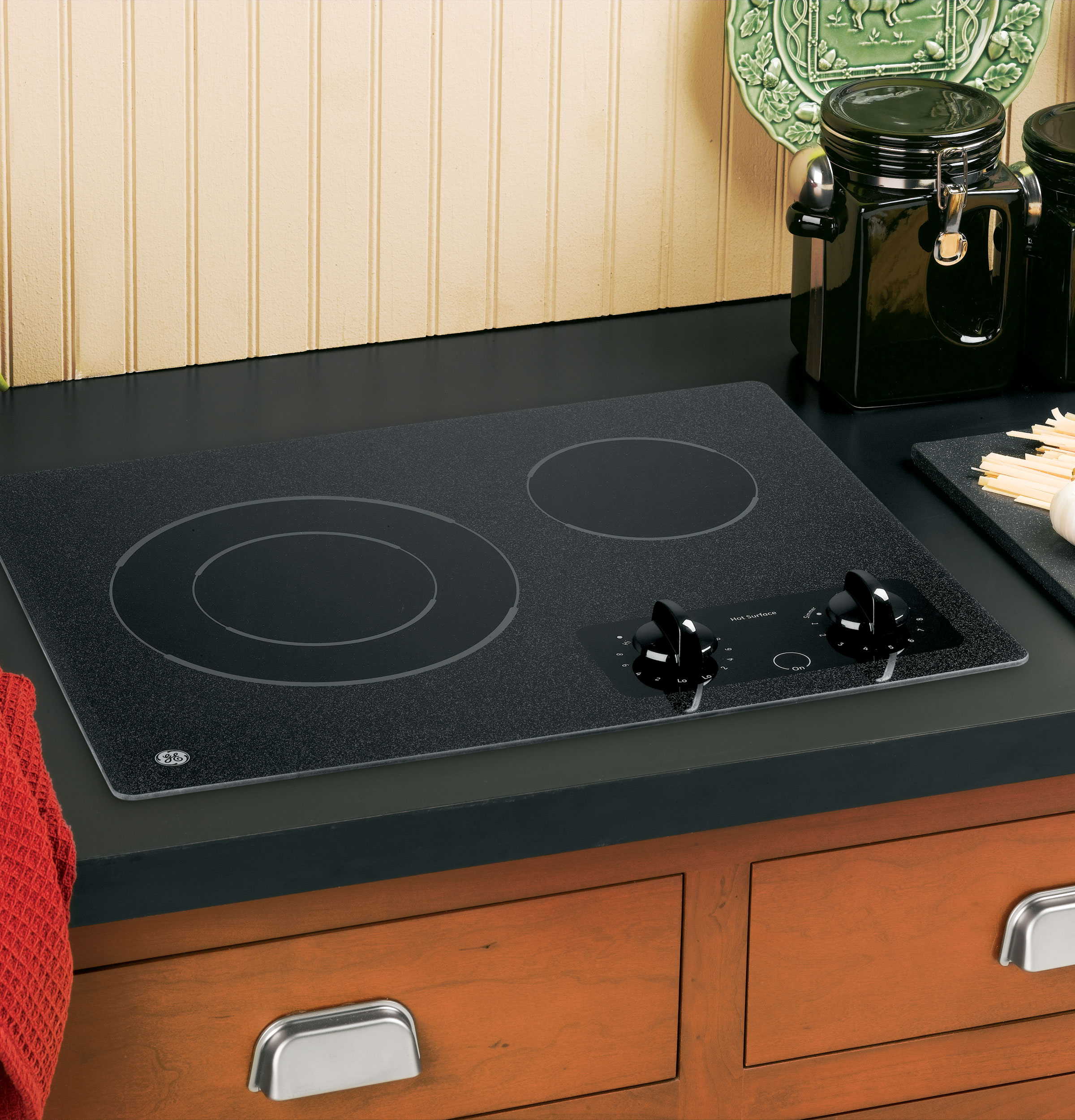 21" Electric Radiant Cooktop JP256BMBB, product image 2 of 4
