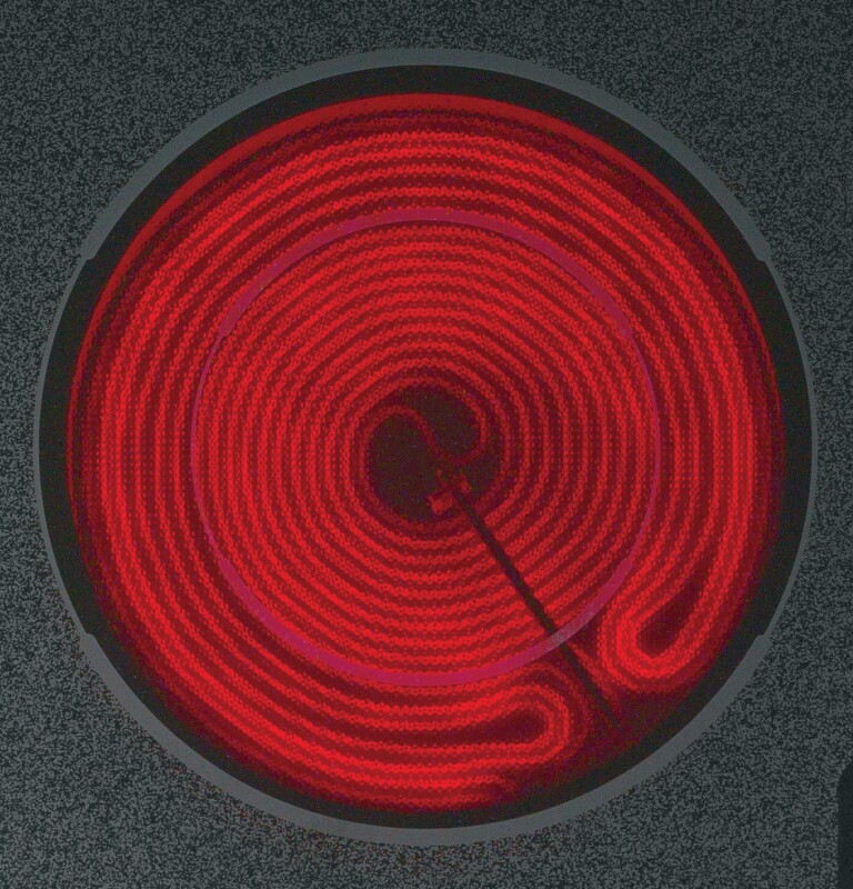 21" Electric Radiant Cooktop JP256WMWW, product image 3 of 4