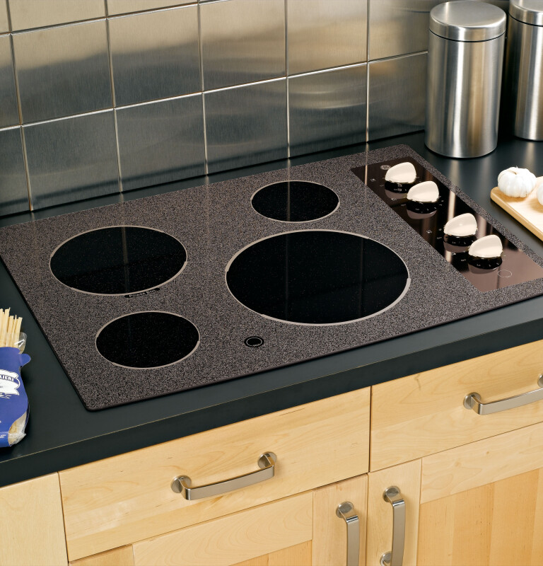 30" Built-In CleanDesign Electric Cooktop JP346CMCC