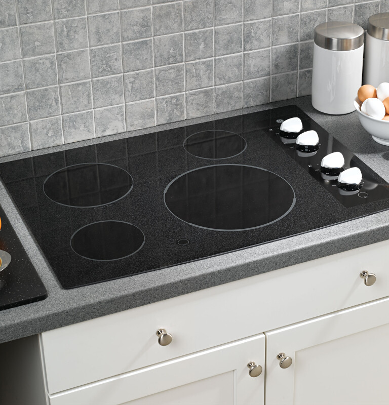 30" Built-In CleanDesign Electric Cooktop JP346WMWW