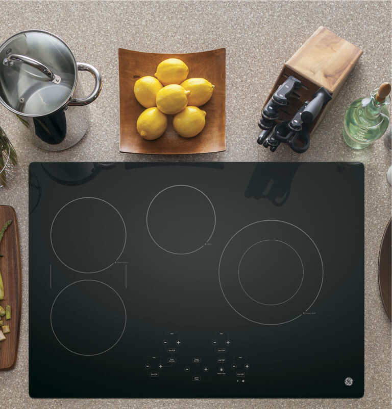 30" Built-In Touch Control Electric Cooktop JP5030DJBB, product image 2 of 5