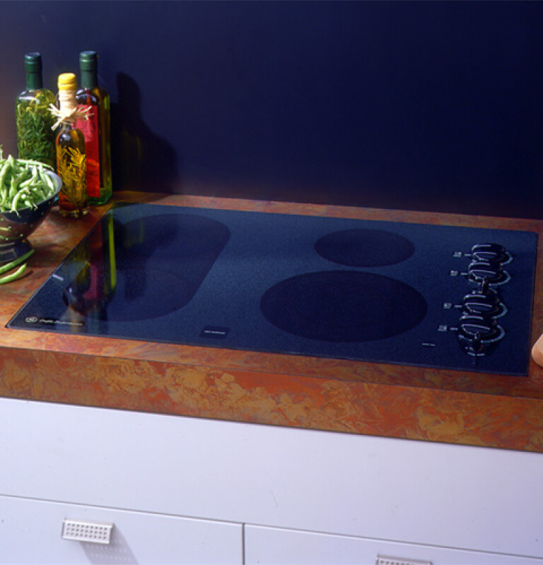 Performance 30" CleanDesign Cooktop JP930BABB