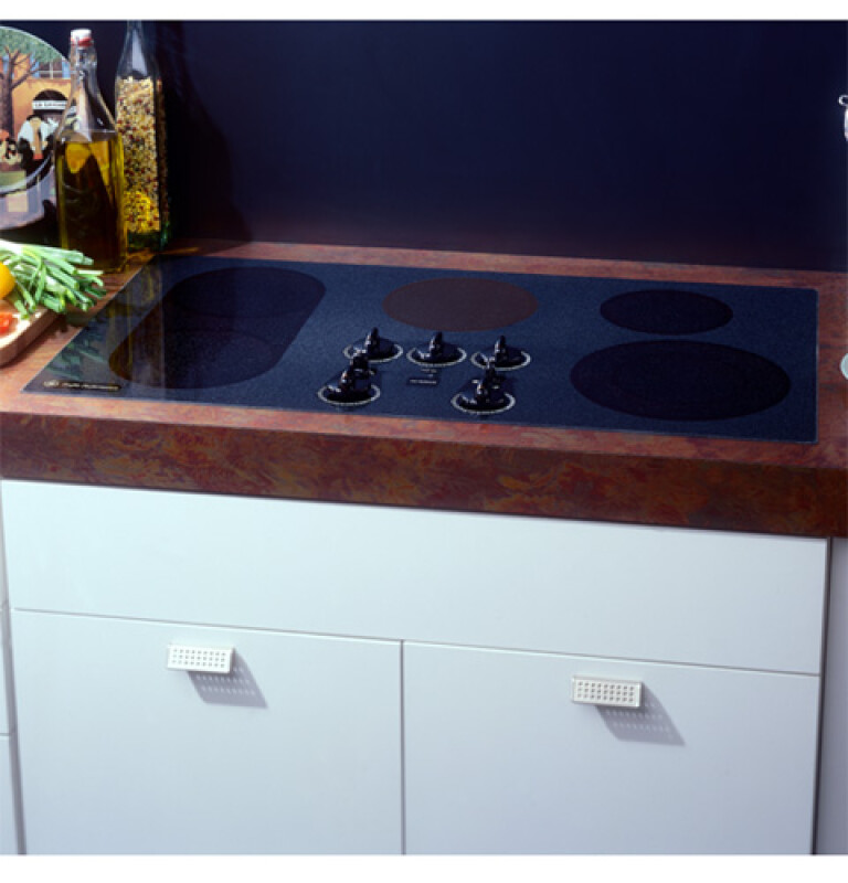 Performance 36" CleanDesign Cooktop JP960BABB