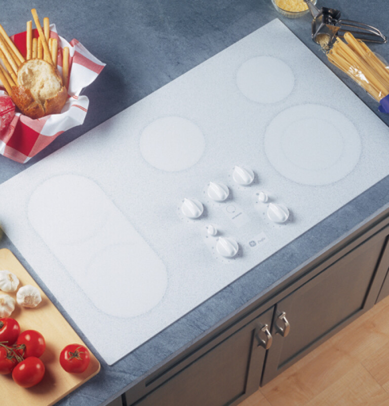 36" Built-In CleanDesign Cooktop JP960TCWW