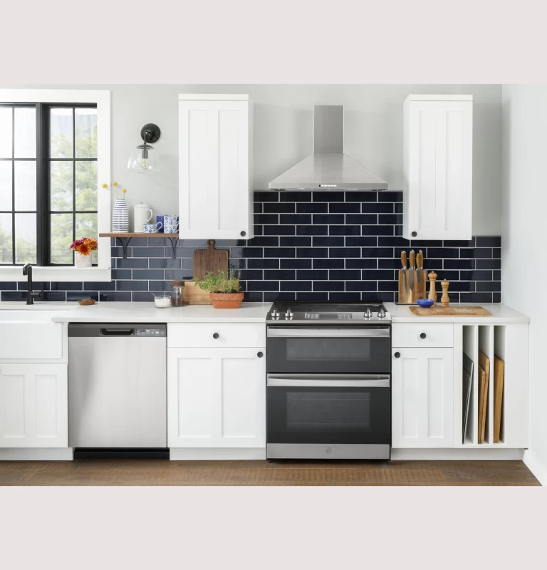 30" Slide-In Electric Convection Double Oven Range JSS86SPSS